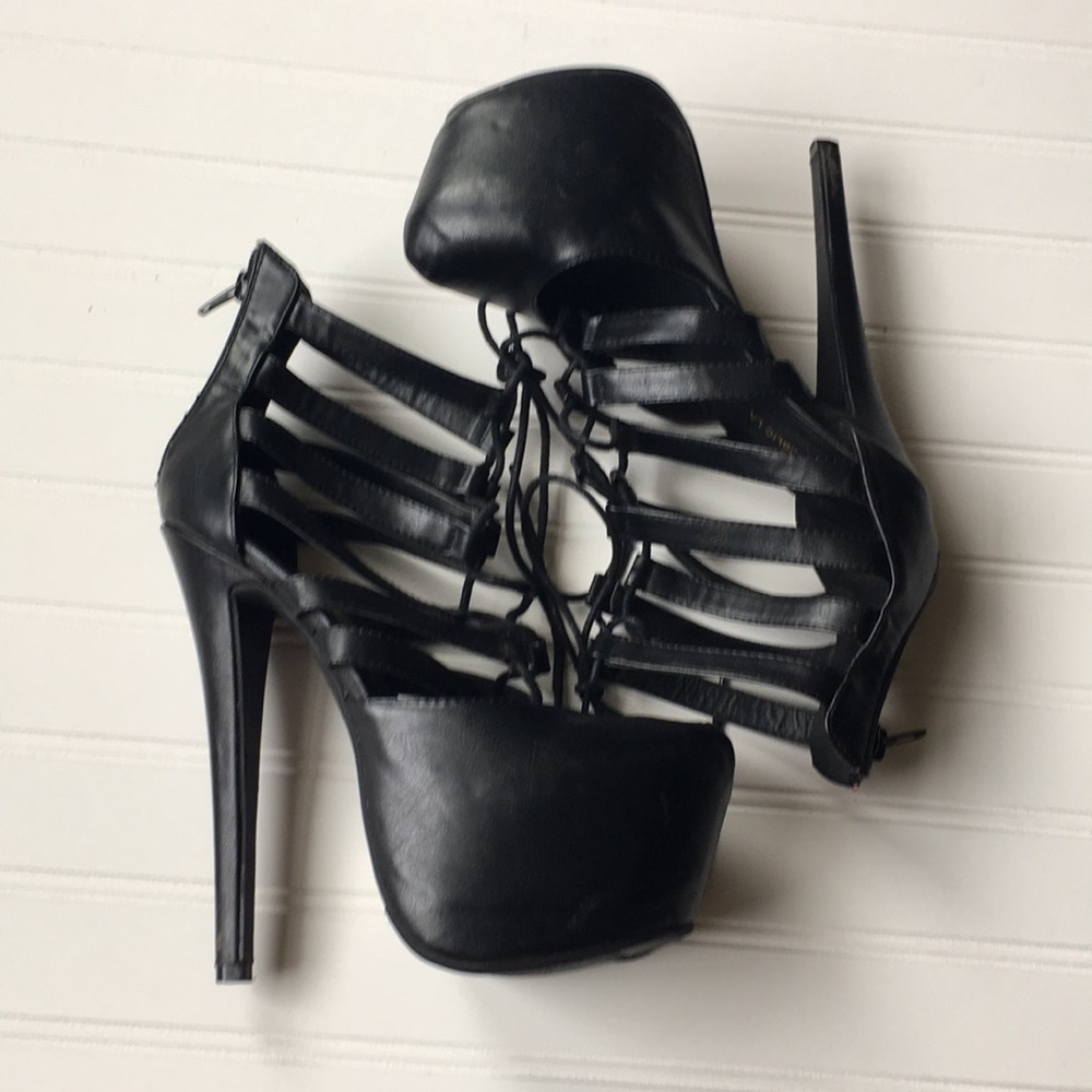 Beautiful black heels
